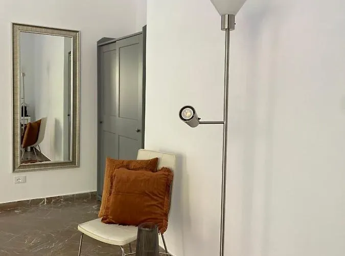 ゲストハウス In Center 3*